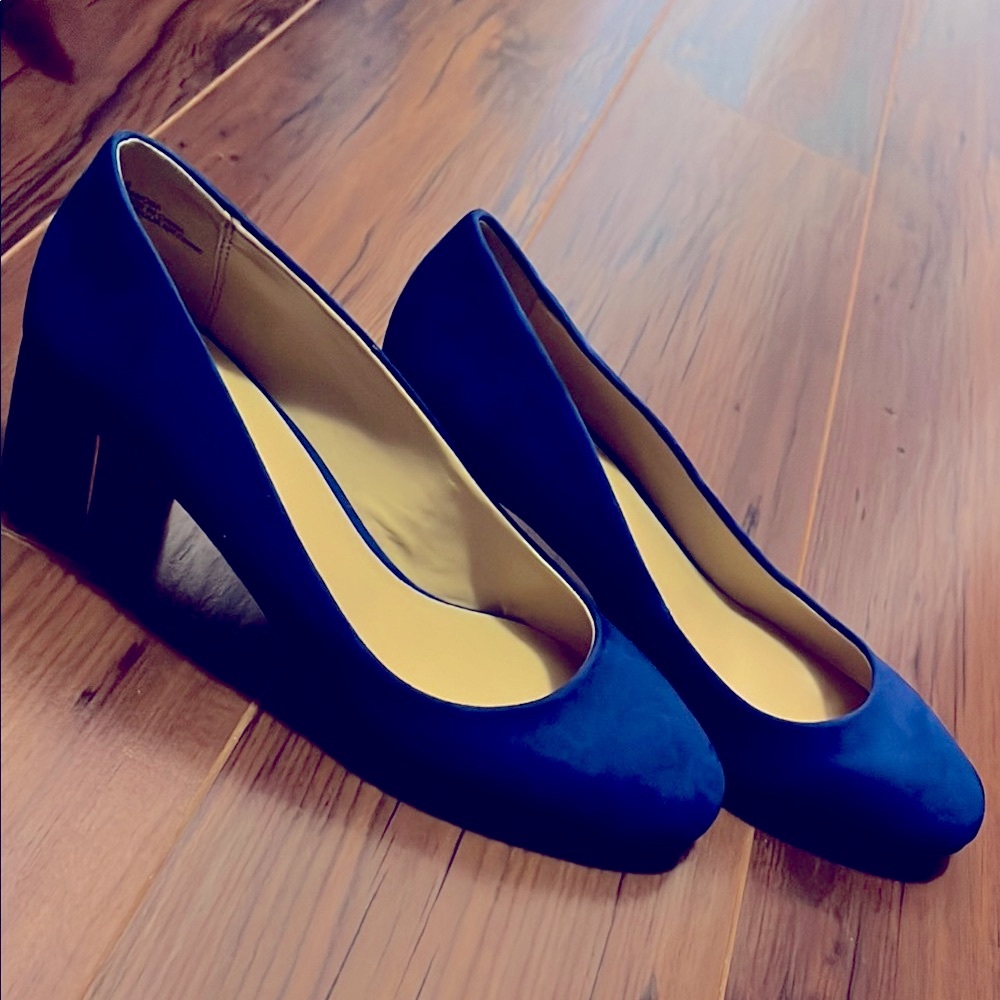 Blue Suede Women's Chunky Heeled Shoes
